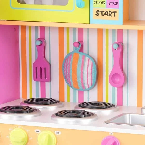 Deluxe Big and Bright Kitchen - Image 2