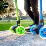 Neon glider- green