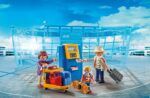 Family At Check-In Building Set Playmobil 5399 - Image 2