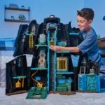 Batman Bat-Tech Batcave Playset 83cm with Exclusive 4in Batman Figure - Spin Master - Image 2