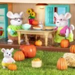 Nibblekin Mouse Family Miniature Animal Figurine Set - Li'l Woodzeez - Image 4