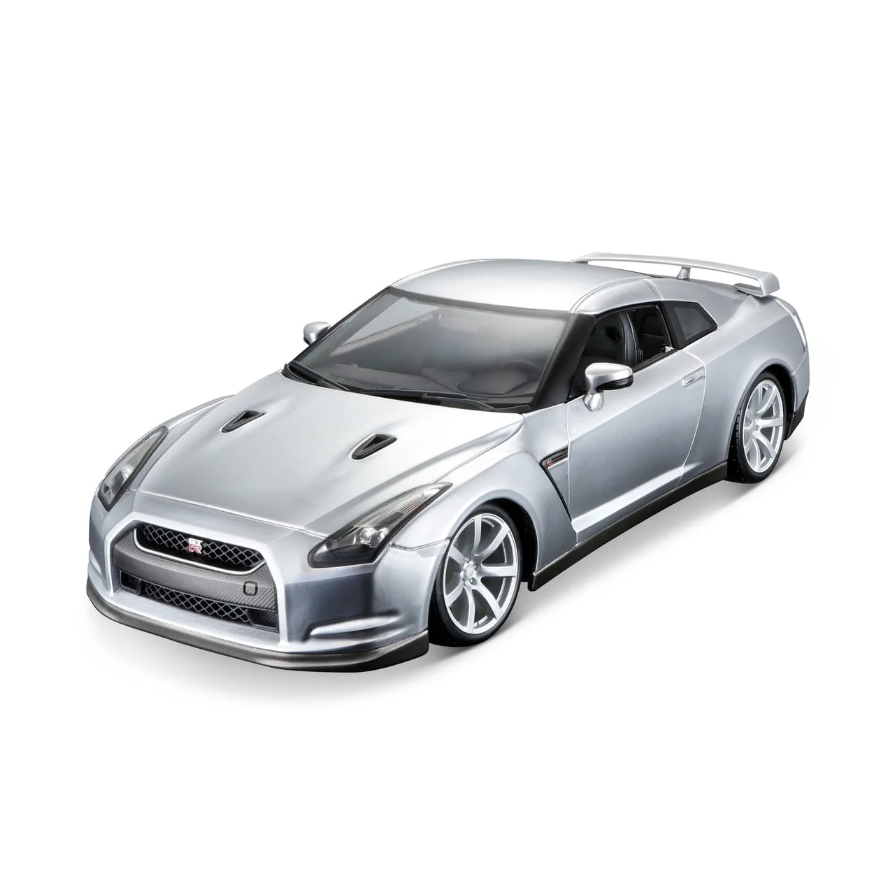 2009 Nissan GTR R-35 Silver Diecast Model Car 1/18 Bburago
