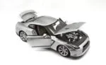 2009 Nissan GTR R-35 Silver Diecast Model Car 1/18 Bburago - Image 2