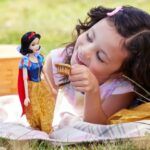 Snow White Classic Doll – 29cm Disney Store - Image 3