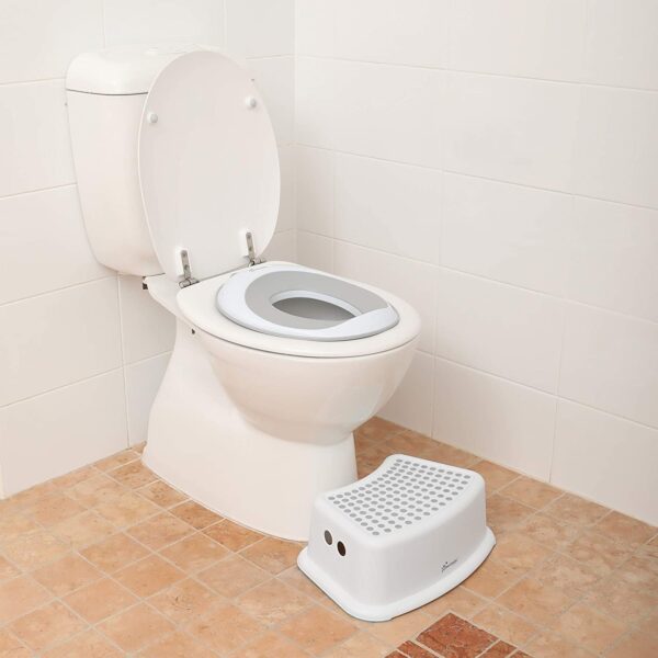 Dreambaby Toilet seat and Step Stool Grey 2 Piece Set 4 لعب ستور