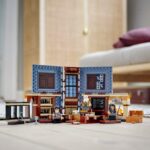 LEGO Harry Potter Hogwarts Moment: Charms Class 76385 Brick-Built Book Playset (255 pieces) - Image 7