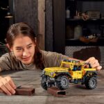 LEGO Technic Jeep Wrangler 42122; Engaging Toy for Kids Who Love High-Performance Vehicles (665 Pieces) - Image 3