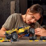 LEGO Technic Jeep Wrangler 42122; Engaging Toy for Kids Who Love High-Performance Vehicles (665 Pieces) - Image 6
