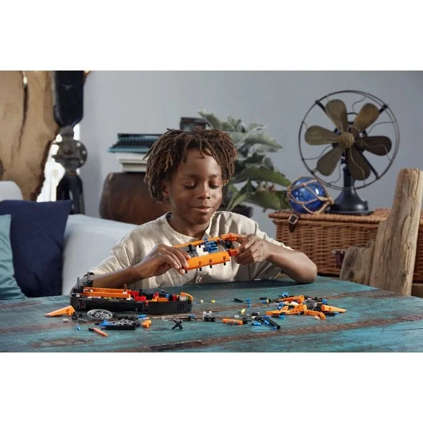 LEGO Technic Rescue Hovercraft 42120 Model Building Toy for Kids Who Love Vehicles (457 Pieces) - Image 6