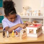 Melissa & Doug Take-Along Show-Horse Stable Play Set With Wooden Stable Box and 8 Toy Horses - Image 2