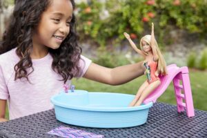 Barbie Doll 30cm Blonde and Pool Playset with Slide 3 لعب ستور