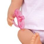 ⁦لولا بيبي - عروسة طفل مع ملابس من قطعتين ورباط رأس وردي⁩ - الصورة ⁦4⁩