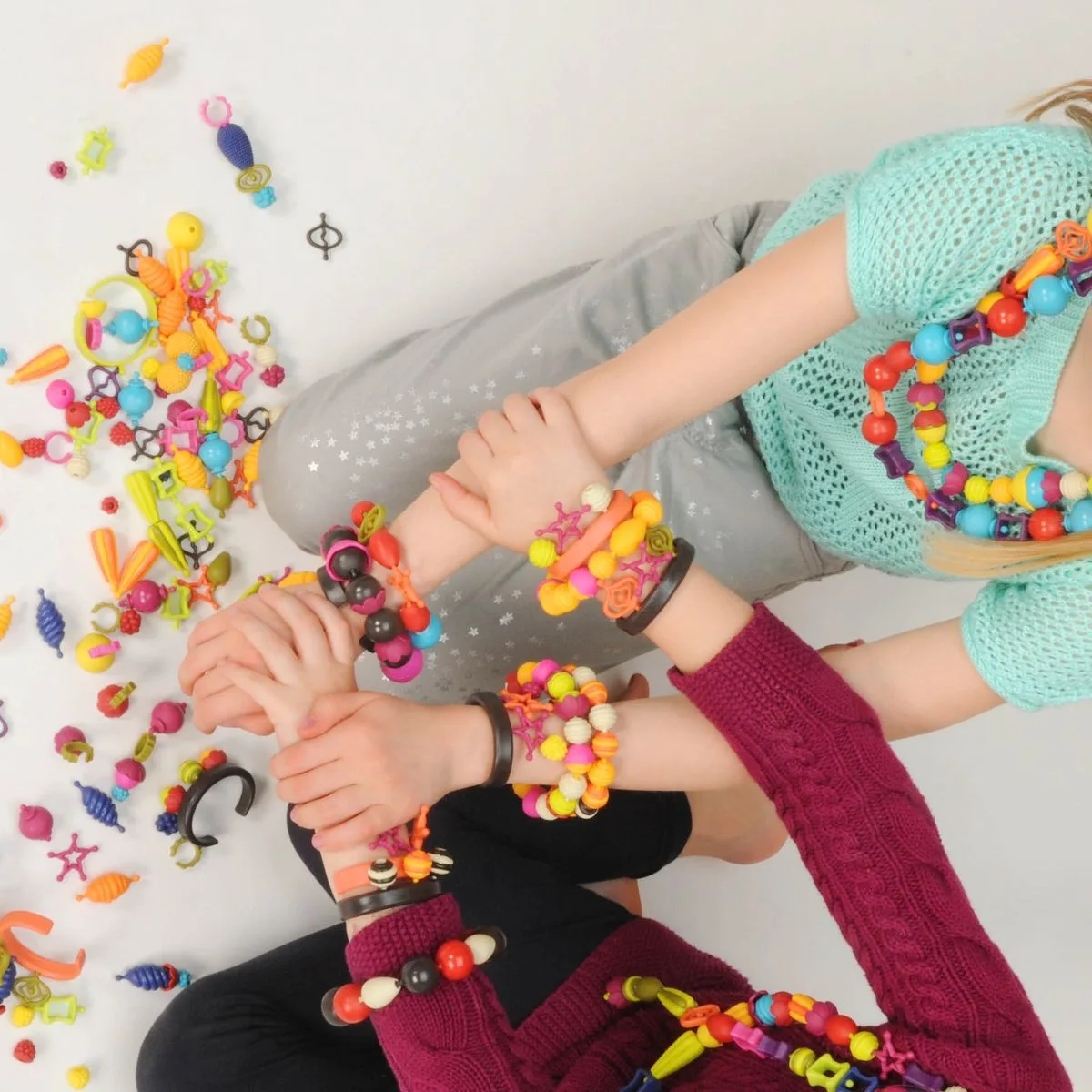 B.eauty Pops - 150 pcs Jewelry Kit for Kids - Image 3