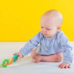 Bright Starts Rattle and Shake Barbell - Image 2