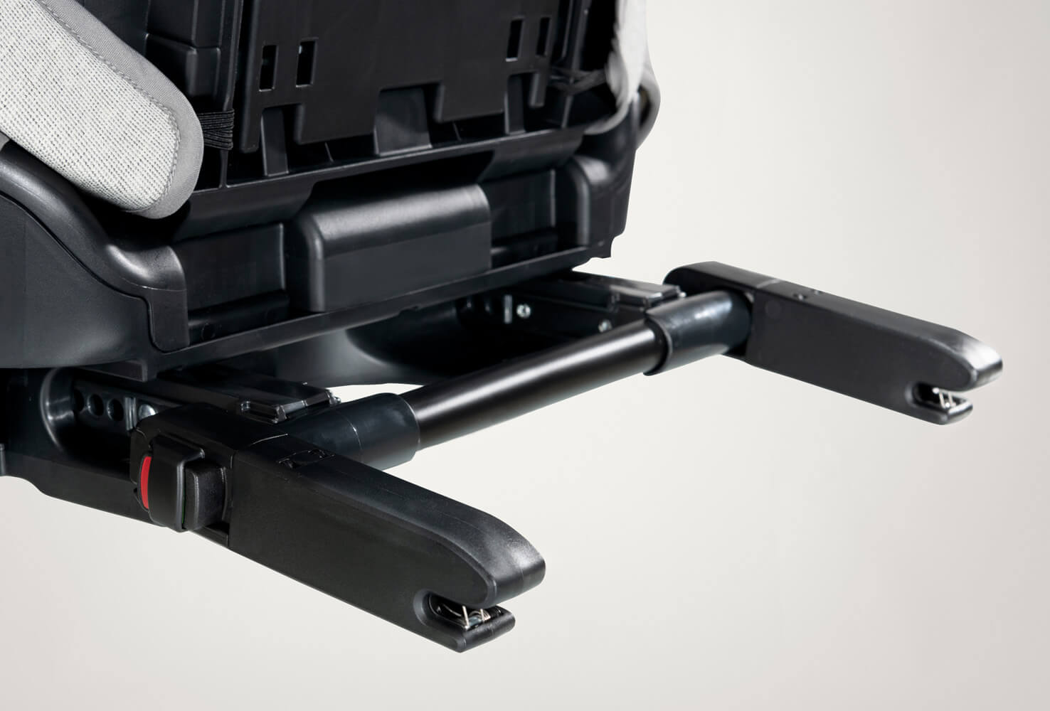ISOFIX INSTALL Get a flawlessly firm install