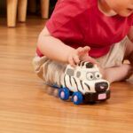 Battat Safari Speedsters 3 Pull-Back Animal Cars - Image 4