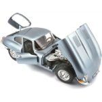 Bburago Jaguar E-type Coupe 1:18 Model Car - Image 3
