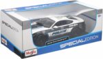 Maisto 2015 Ford Mustang GT -Black/White (Police)-1:18 Model Car - Image 3